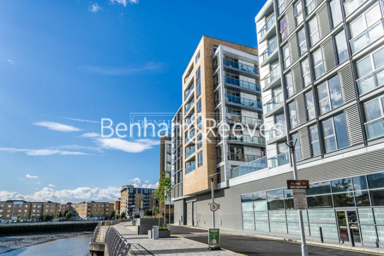 1 bedroom flat to rent in Admirals Tower, New Capital Quay, Greenwich, SE10-image 7