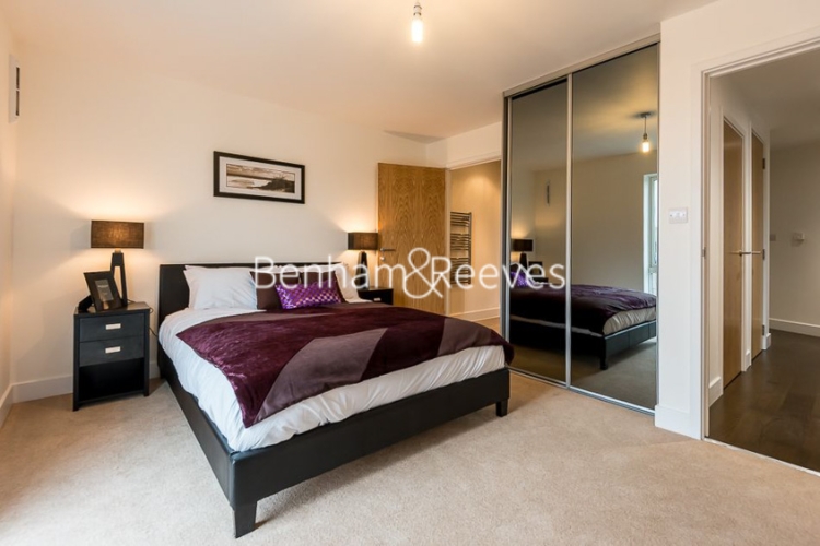 2 bedrooms flat to rent in Parker Building, Freda Street, SE16-image 2