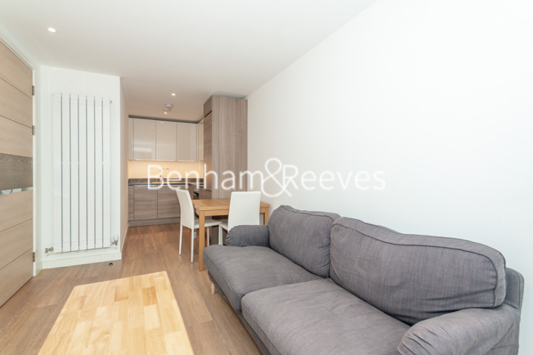1  bedroom flat to rent in Whiting Way, Surrey Quays, SE16-image 5
