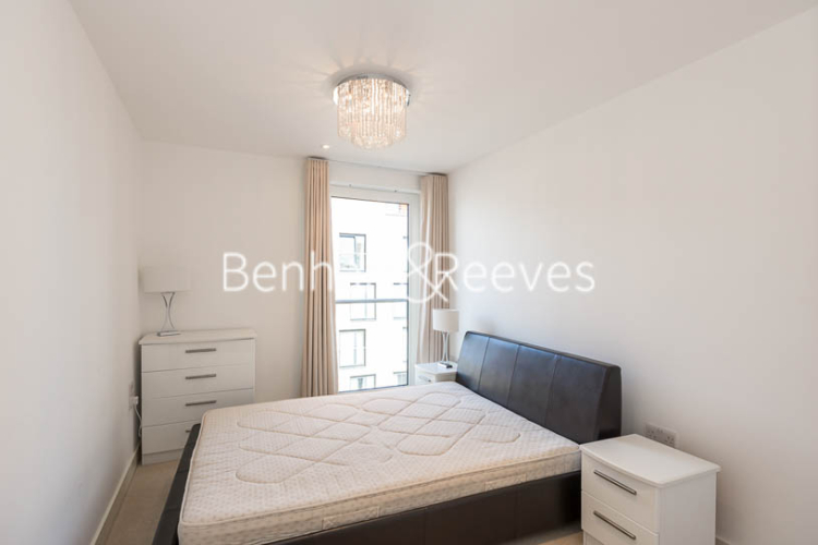 3  bedrooms flat to rent in Seafarer Way, Surrey Quays, SE16-image 7