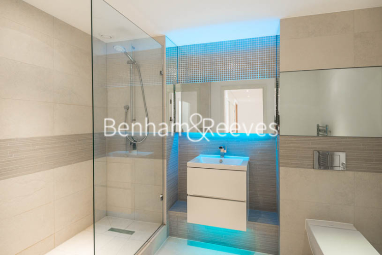 3 bedrooms flat to rent in Seafarer Way, Surrey Quays, SE16-image 10