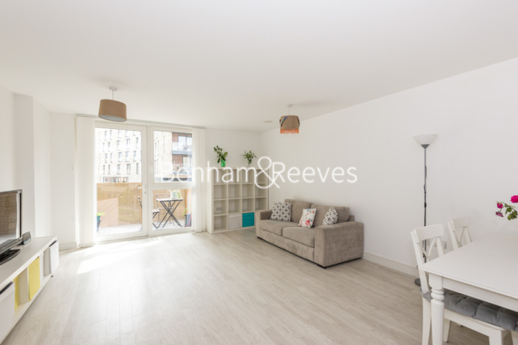 2  bedrooms flat to rent in Norlem Court, Pell Street, SE8-image 1