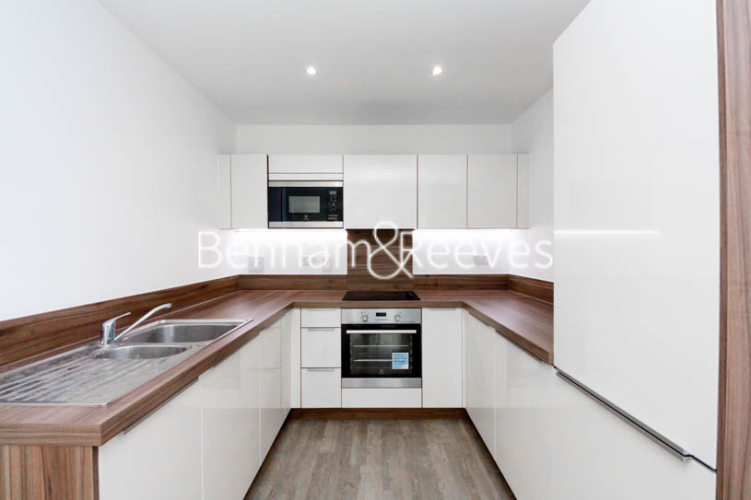 1  bedroom flat to rent in Yeoman Street, Surrey Quays, SE16-image 2