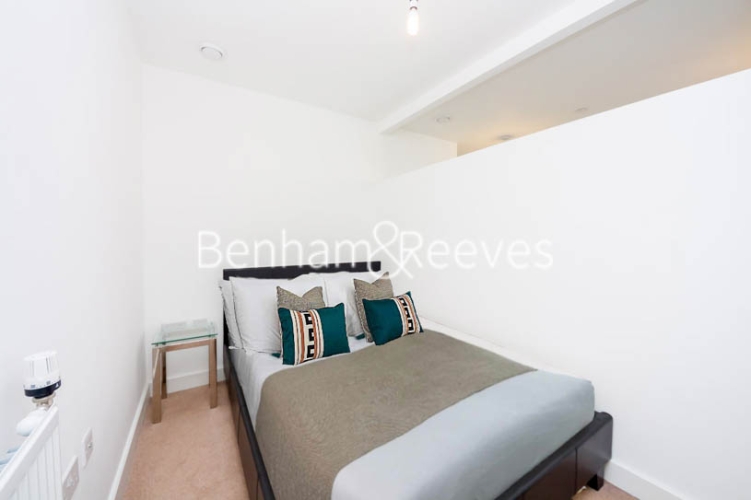 1 bedroom flat to rent in Cornmill Lane, Surrey Quays, SE13-image 3