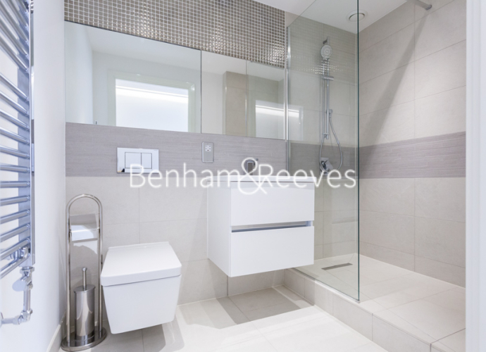 2  bedrooms flat to rent in Royal Victoria Gardens, Whiting Way, SE16-image 5