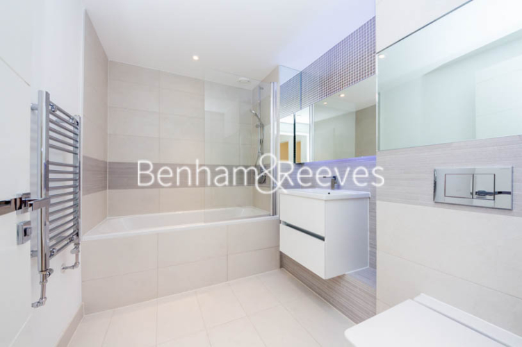 2  bedrooms flat to rent in Royal Victoria Gardens, Whiting Way, SE16-image 12
