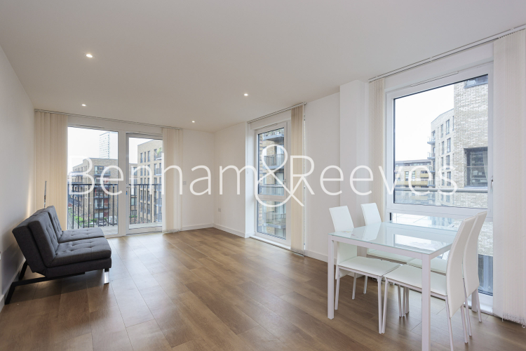 2  bedrooms flat to rent in Plough Way, Surrey Quays, SE16-image 3
