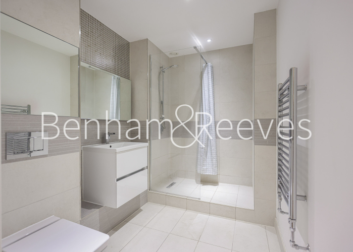 2  bedrooms flat to rent in Plough Way, Surrey Quays, SE16-image 5