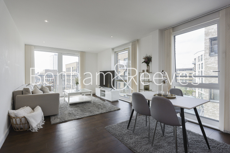 2 bedrooms flat to rent in Plough Way, Surrey Quays, SE16-image 1