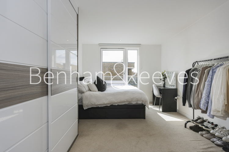 2  bedrooms flat to rent in Plough Way, Surrey Quays, SE16-image 12