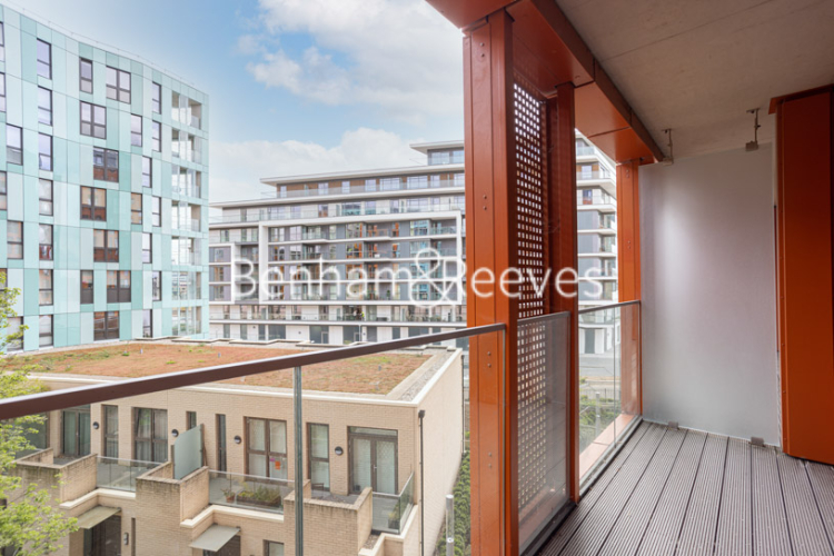 2  bedrooms flat to rent in Lariat Apartments, Cable Walk, SE10-image 5