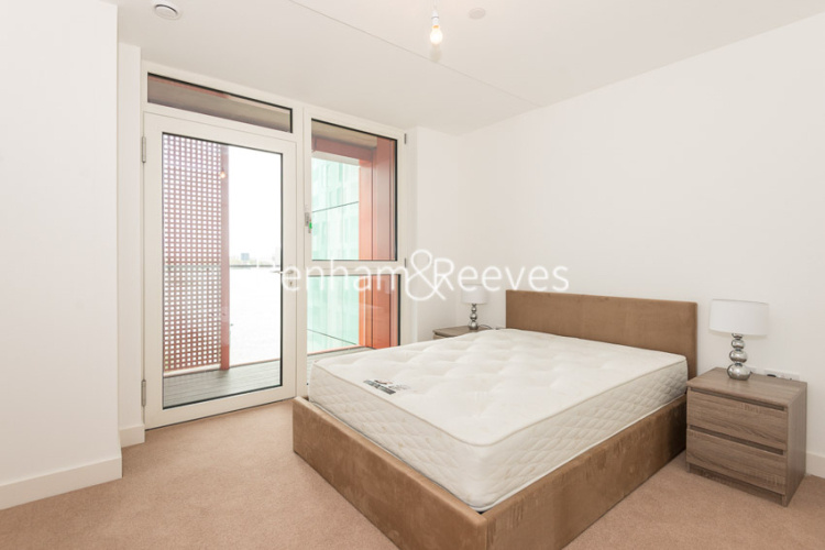2 bedrooms flat to rent in Telegraph Avenue, Surrey Quays, SE10-image 3
