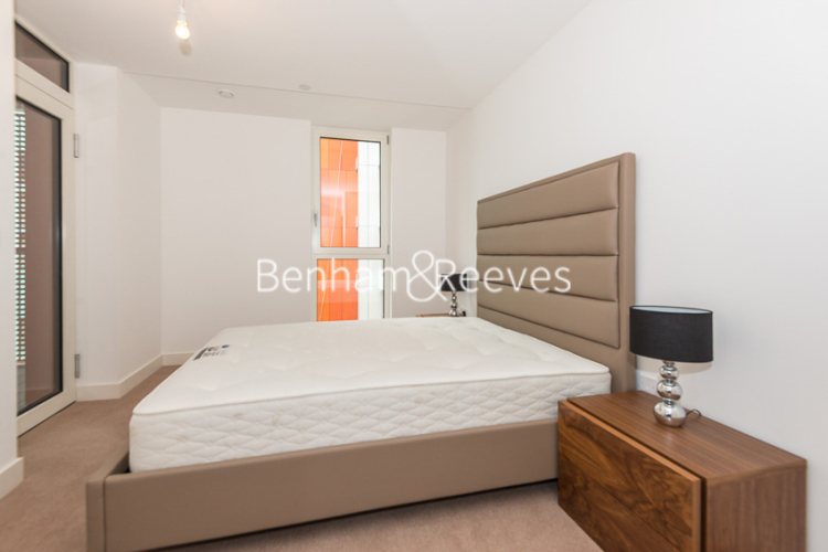 2  bedrooms flat to rent in Telegraph Avenue, Surrey Quays, SE10-image 11