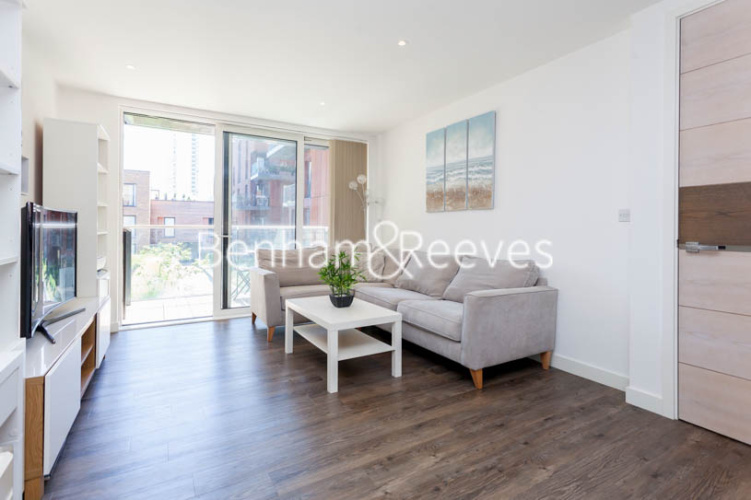2  bedrooms flat to rent in Royal Victoria Gardens, Whiting Way, SE16-image 1