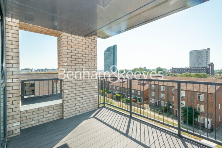 1 bedroom flat to rent in Gullivers Walk, Surrey Quays, SE8-image 4