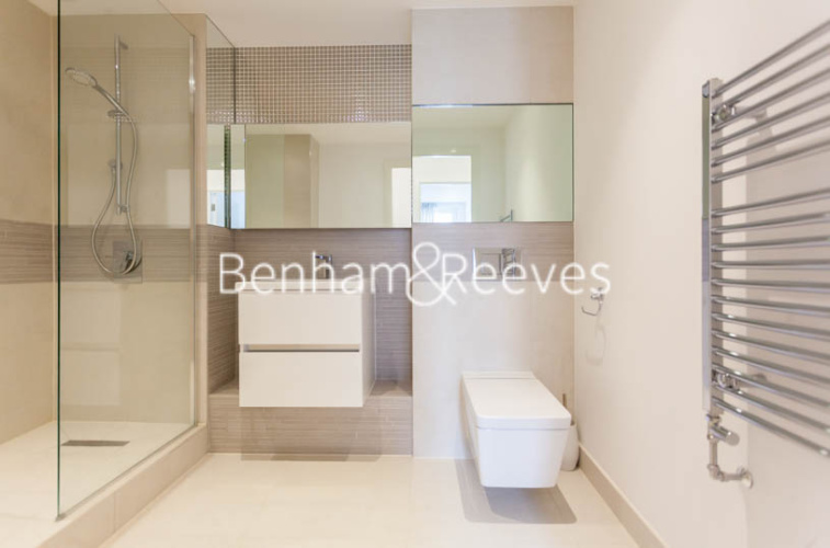 3  bedrooms flat to rent in Mary Rose Square, Marine Wharf, SE16-image 5