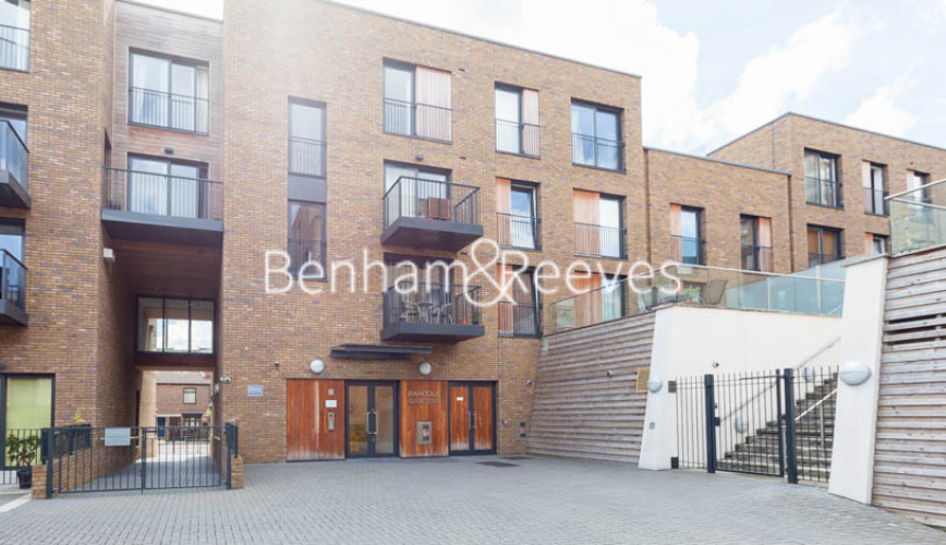 3 bedrooms flat to rent in Mary Rose Square, Marine Wharf, SE16-image 15