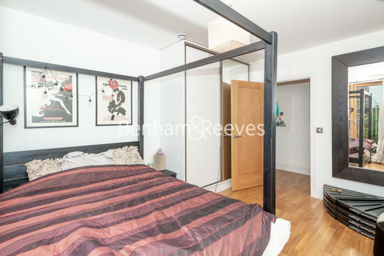 3 bedrooms flat to rent in New Kent Road, Surrey Quays, SE1-image 9