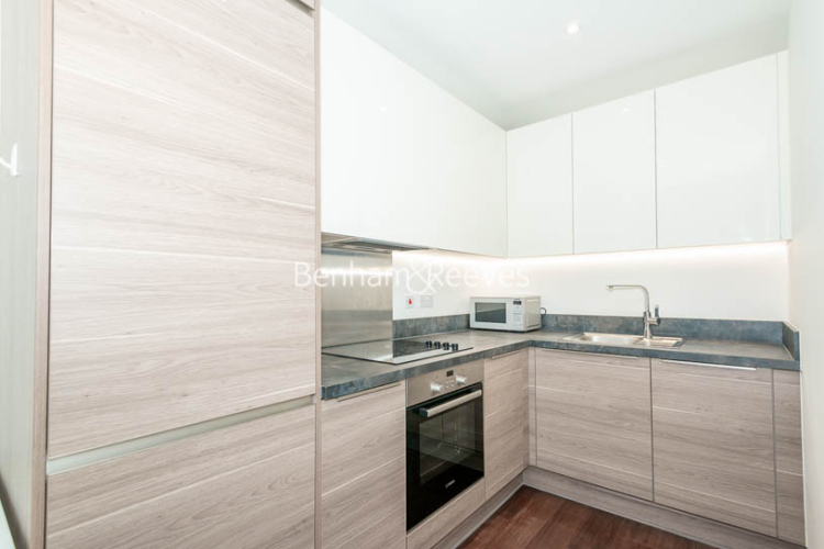 1 bedroom flat to rent in Endeavour House, Ashton Reach, SE16-image 3