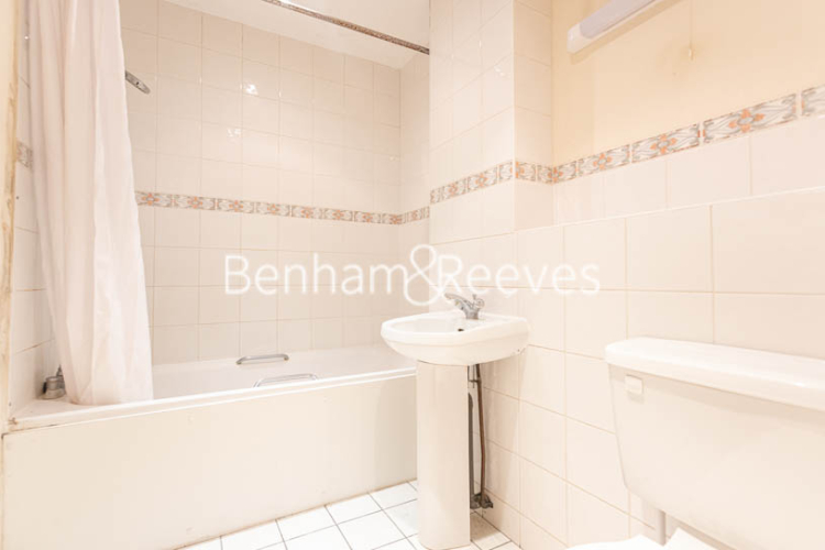 2 bedrooms flat to rent in Plough Way, Iceland Wharf, SE16-image 9