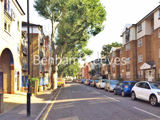 1 bedroom flat to rent in Lower Road, Surrey Quays, SE8-image 1