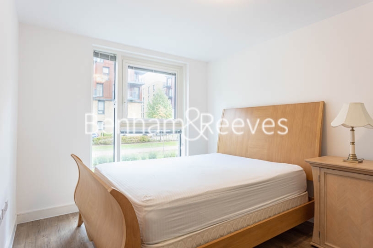 3 bedrooms flat to rent in Pell Street, Surrey Quays, SE8-image 15