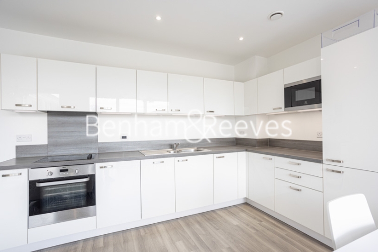 2  bedrooms flat to rent in Adenmore Road, Catford, SE6-image 2