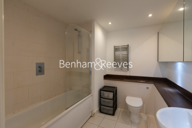 1 bedroom flat to rent in Surrey Quays Road, Canada Water, SE16-image 4