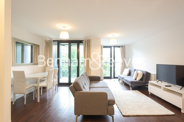 1  bedroom flat to rent in Vancouver House, Needleman Street, SE16-image 1