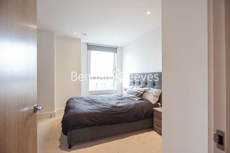 2 bedrooms flat to rent in Plough Way, Surrey Quays, SE16-image 3