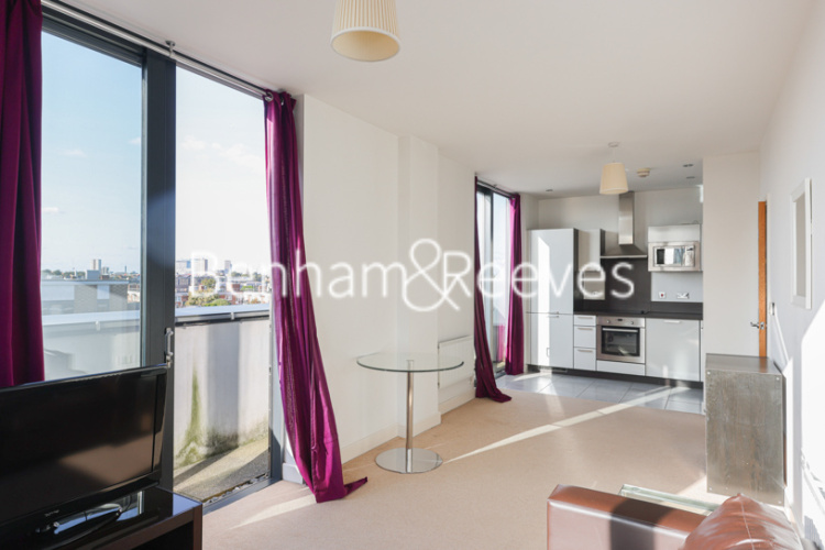 1  bedroom flat to rent in Needleman Street, Surrey Quays, SE16-image 17