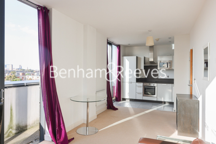 1  bedroom flat to rent in Needleman Street, Surrey Quays, SE16-image 18