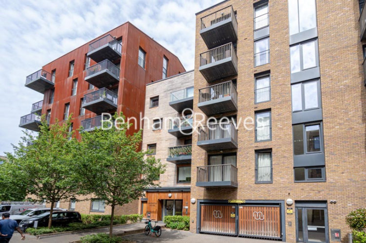 3  bedrooms flat to rent in Navigation House, Whiting Way, SE16-image 6