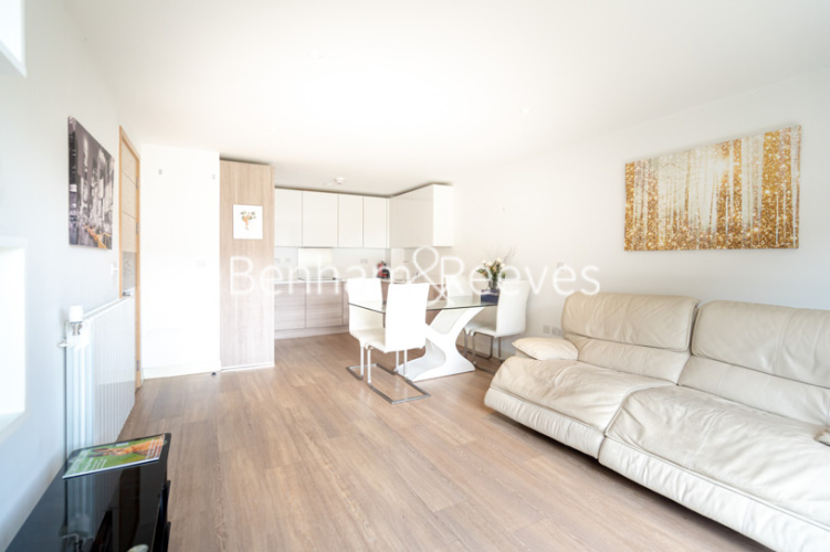 3  bedrooms flat to rent in Navigation House, Whiting Way, SE16-image 7