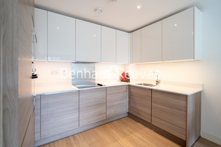 3  bedrooms flat to rent in Navigation House, Whiting Way, SE16-image 8