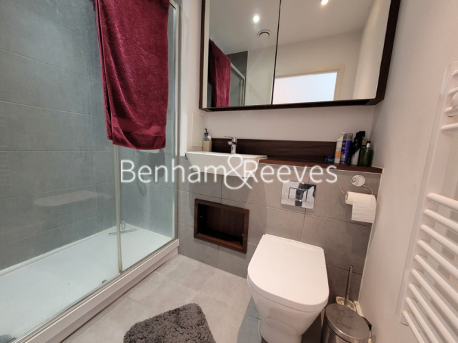 2  bedrooms flat to rent in Westmead Court, Adenmore Road, SE6-image 4