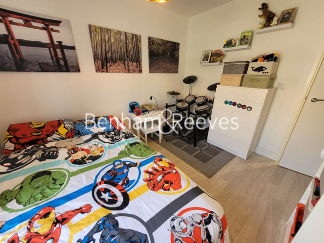 2  bedrooms flat to rent in Westmead Court, Adenmore Road, SE6-image 8