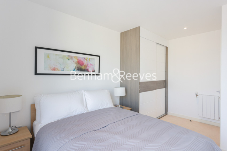 1 bedroom flat to rent in Whiting Way, Surrey Quays, SE16-image 7