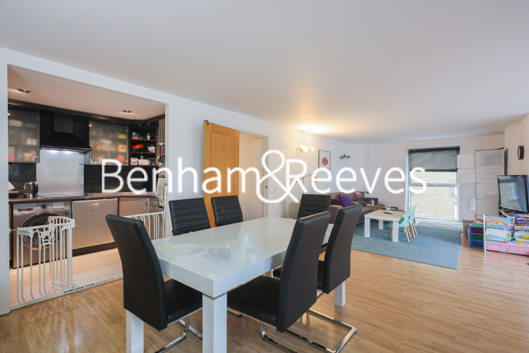 2 bedrooms flat to rent in Pacific Wharf, Rotherhithe Street, SE16-image 2