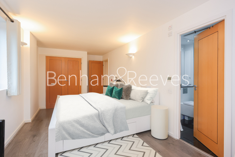 2 bedrooms flat to rent in Pacific Wharf, Rotherhithe Street, SE16-image 3