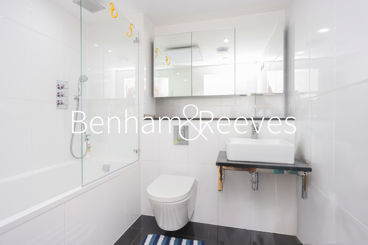 2  bedrooms flat to rent in Pacific Wharf, Rotherhithe Street, SE16-image 8