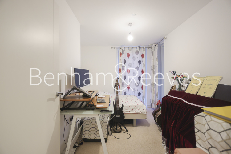 2  bedrooms flat to rent in Oslo Tower, Naomi Street, SE8-image 9