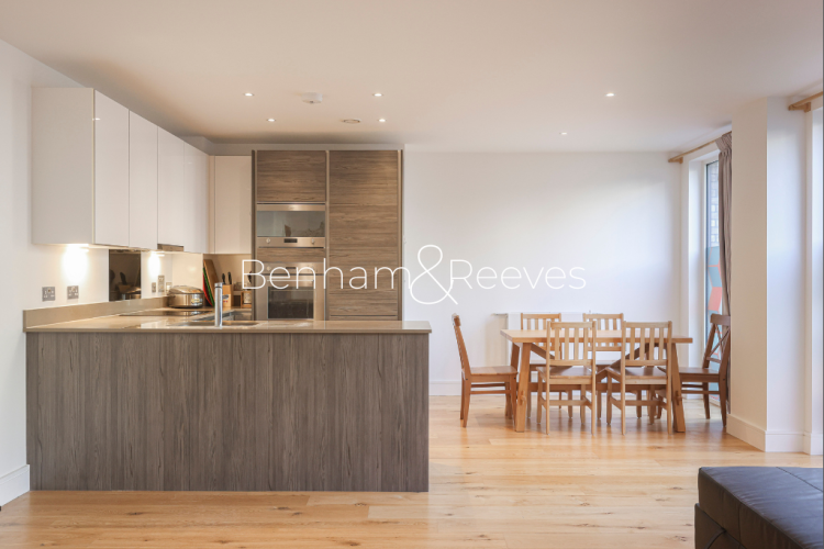 3  bedrooms flat to rent in Winchester Square, Surrey Quays, SE8-image 7