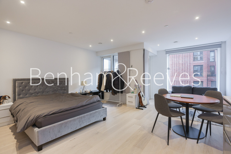 Studio flat to rent in Hurlock Heights, Deacon Street, SE17-image 4