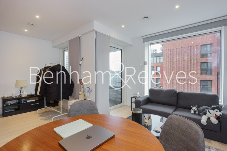 Studio flat to rent in Hurlock Heights, Deacon Street, SE17-image 10