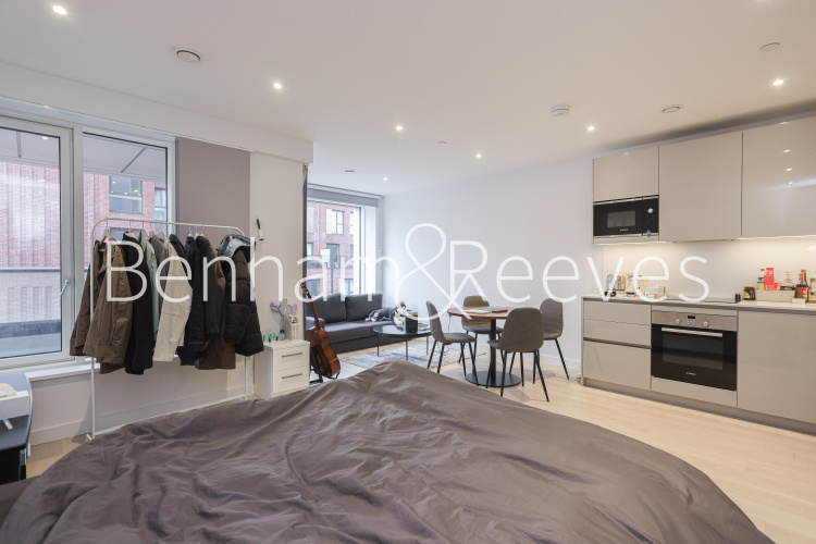 Studio flat to rent in Hurlock Heights, Deacon Street, SE17-image 12