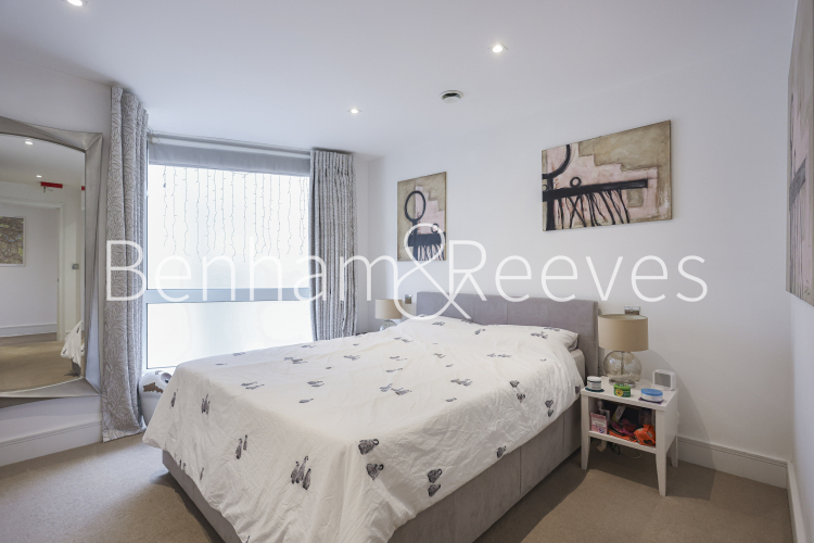 2  bedrooms flat to rent in Tavern Quay, Rope Street, SE16-image 3