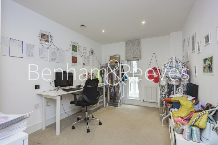 2  bedrooms flat to rent in Tavern Quay, Rope Street, SE16-image 9