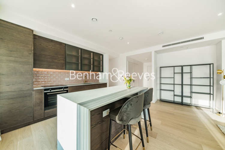 3  bedrooms flat to rent in Riverscape Royal Wharf, Canary Wharf, E16-image 2