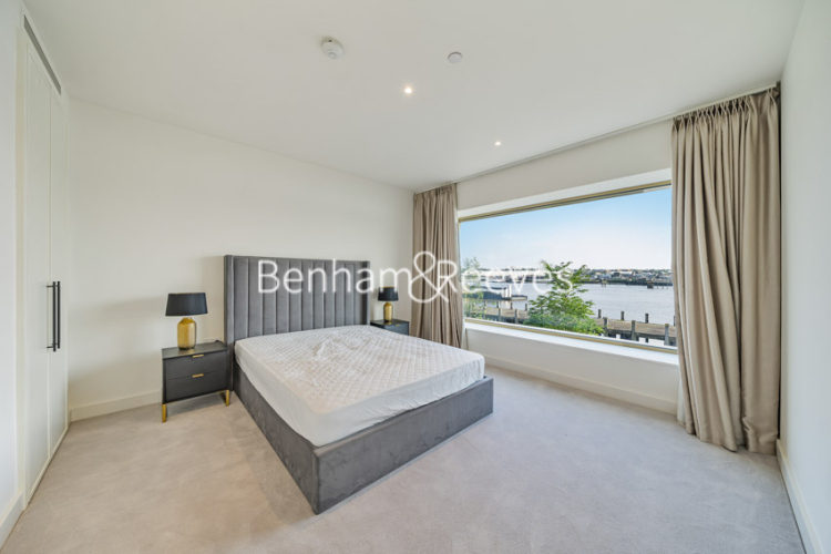 3  bedrooms flat to rent in Riverscape Royal Wharf, Canary Wharf, E16-image 10